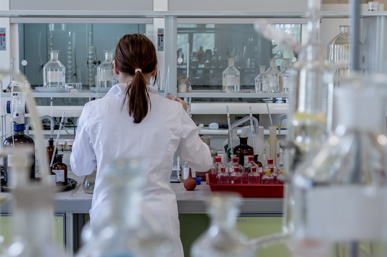 Scientist in a laboratory, to illustrate dog cloning.