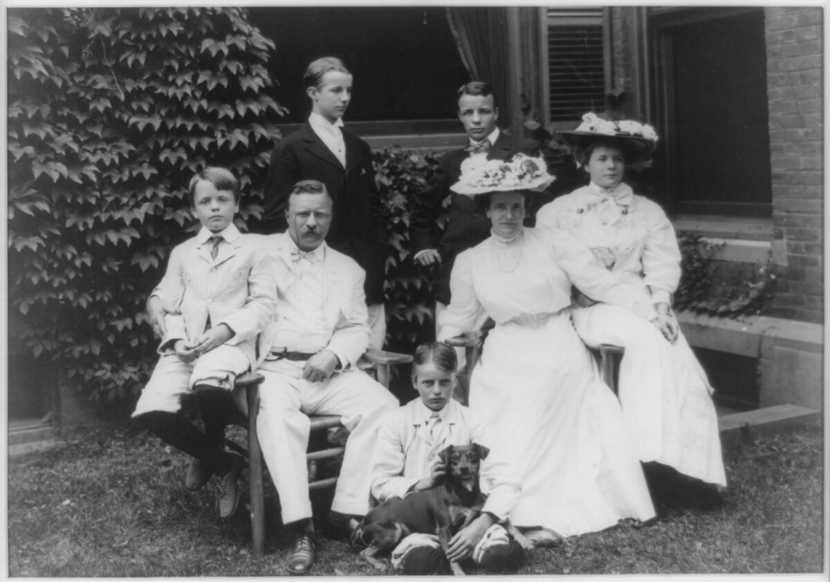 Theodore Roosevelt and Family 24 August 1907.
