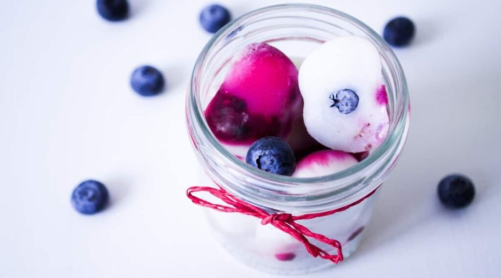Frozen Berry Coconut Treats
