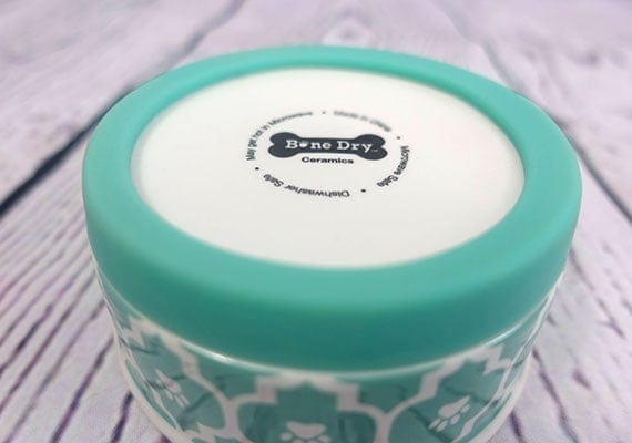 Silicone rubber non-slip base on the bottom of ceramic dog bowl