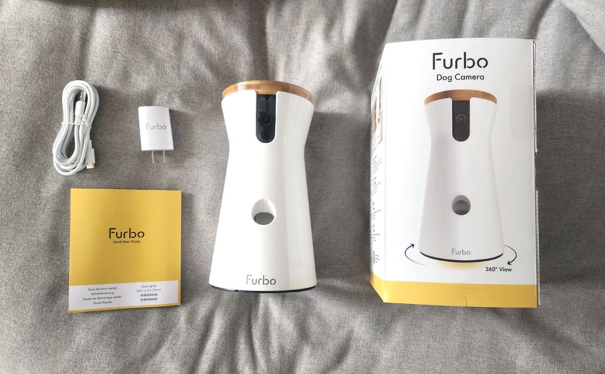 furbo camera and components lay flat