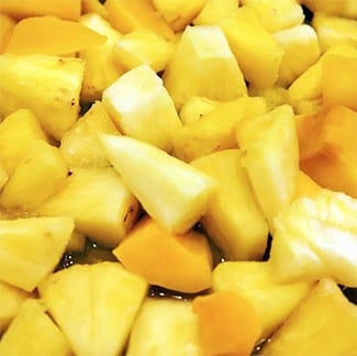 Pile of pineapple chuncks